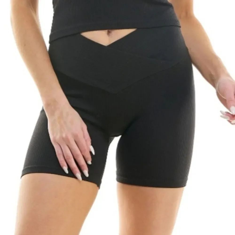 ☔️🔺️NWOT Black Ribbed Seamless Bike Shorts Small